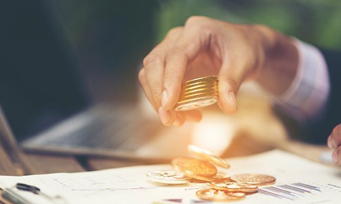 英国365上市公司科技拟定增募资不超过4.9亿元 新任控股股东全...