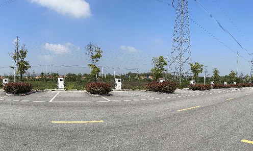英国365上市公司科技池州市城南停车场充电站项目（一期）正式送电